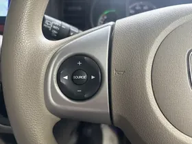 2015 Honda N-Box, blue, steering wheel audio controls